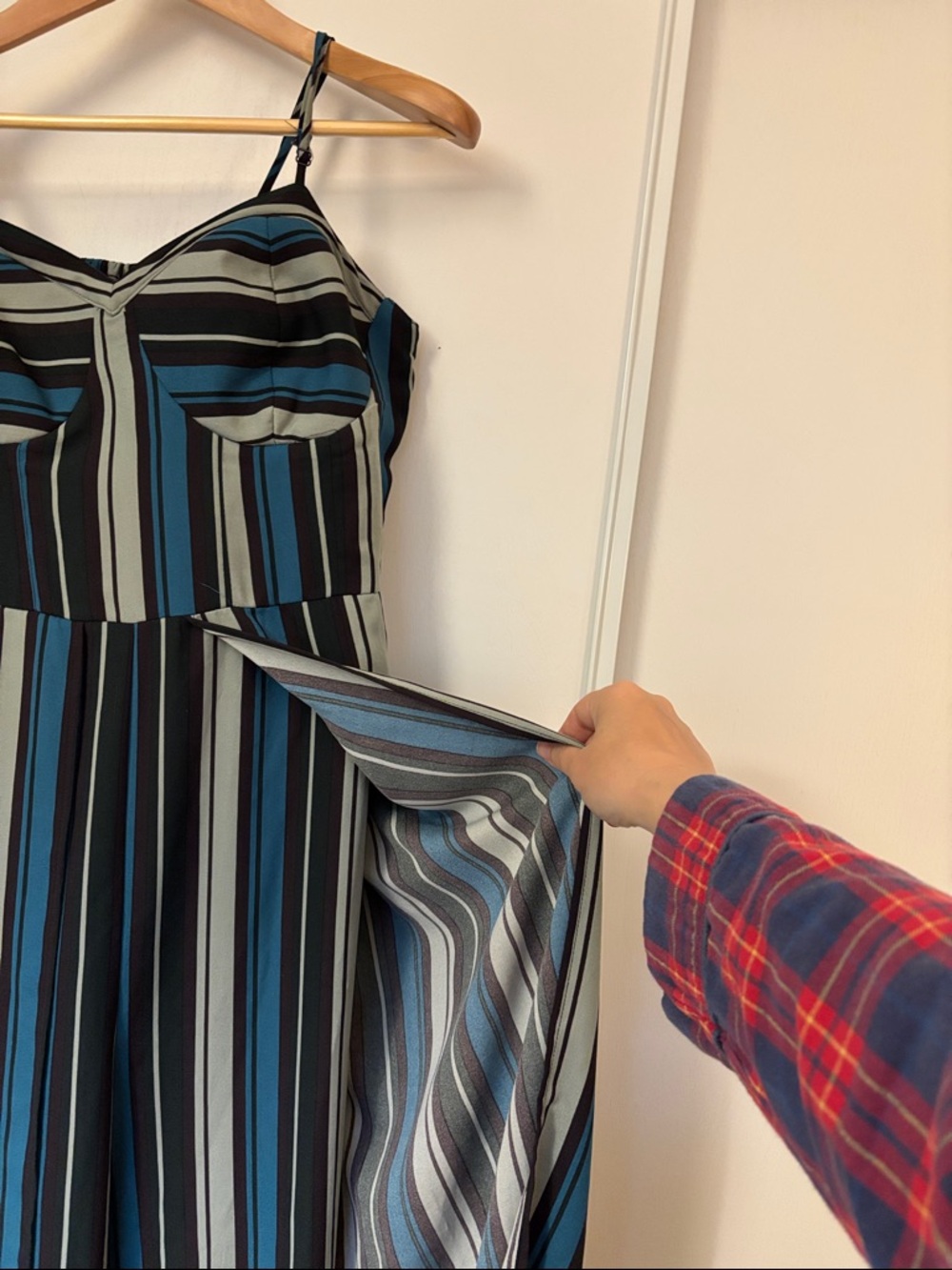 Multicolor Striped Jumpsuit Size XL Festival Summer Travel Event Guest Feminine - Picture 7 of 10